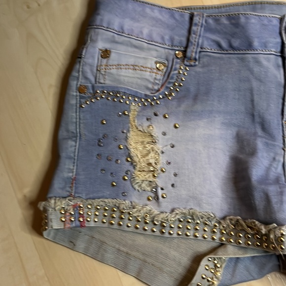 Ladies shorts - Picture 3 of 7